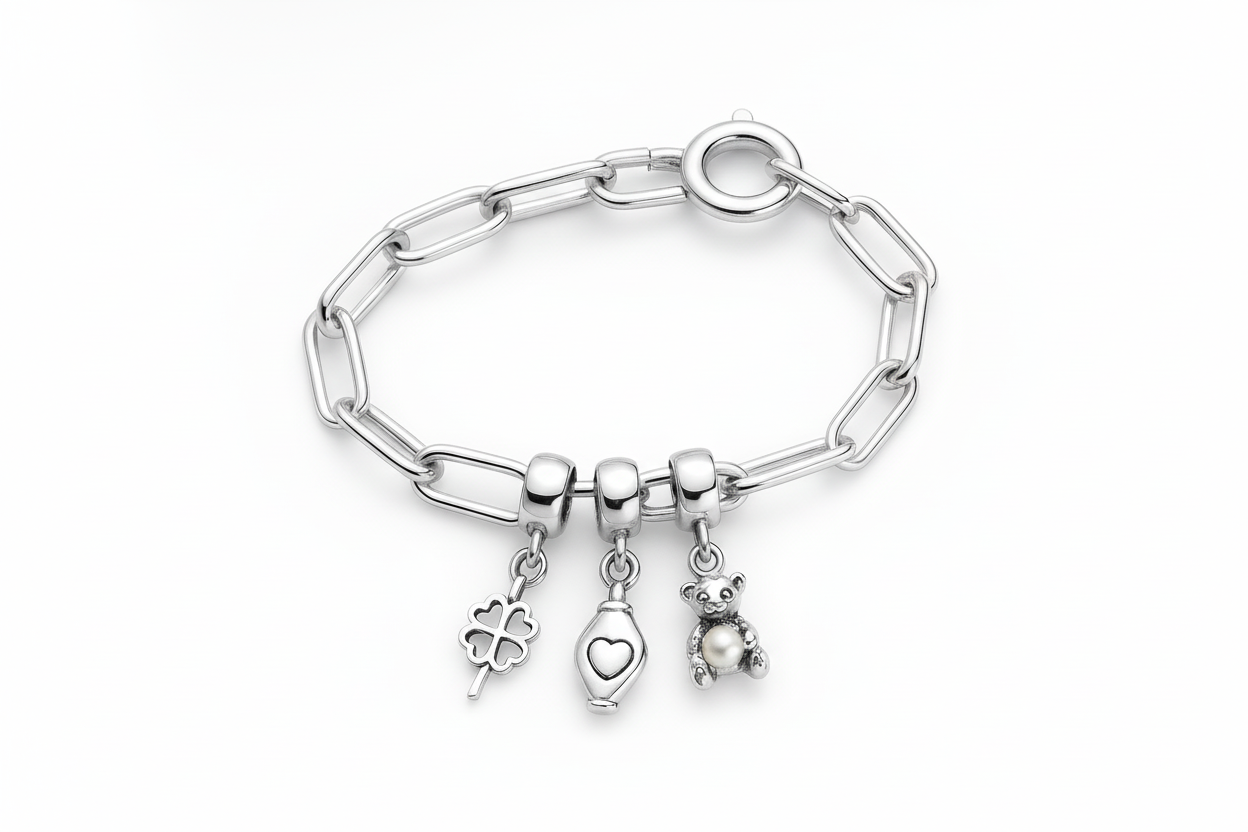 Pendant with a Heart Mini Charm