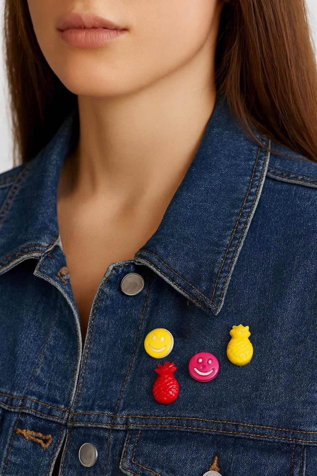 Smiley Face Lapel Pin in Yellow