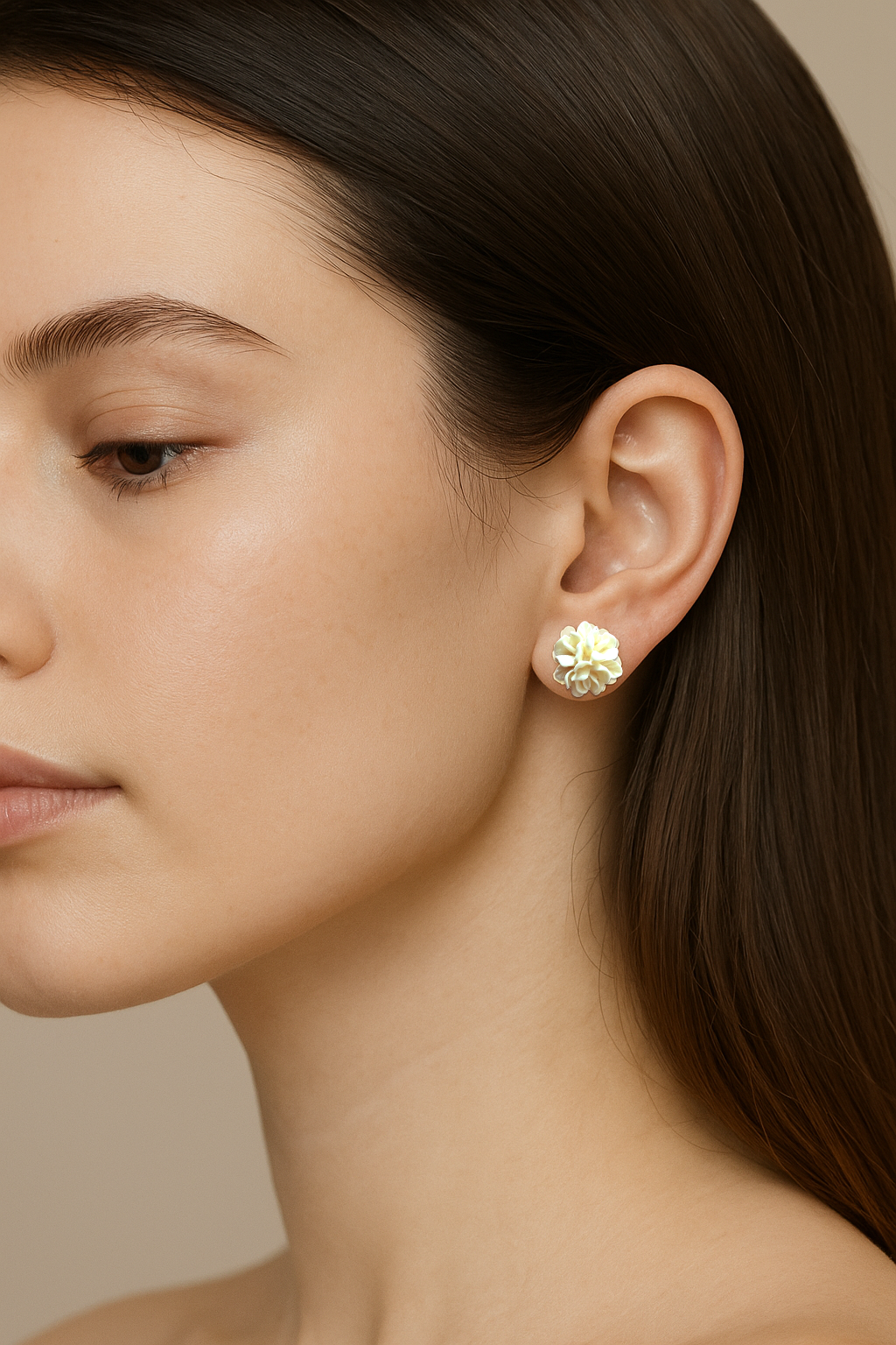 Cream Flower Stud Earrings