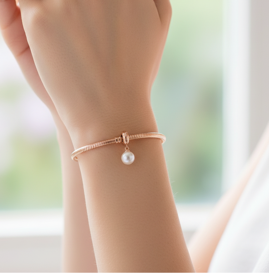 Seashell Pearl Bracelet Charm in Rose Gold