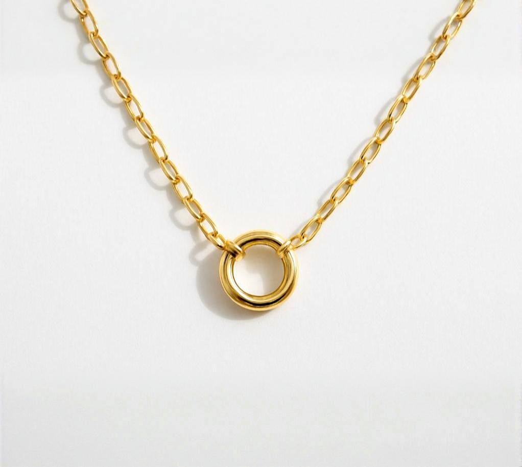 Paperclip Charm Clasp Necklace in Gold