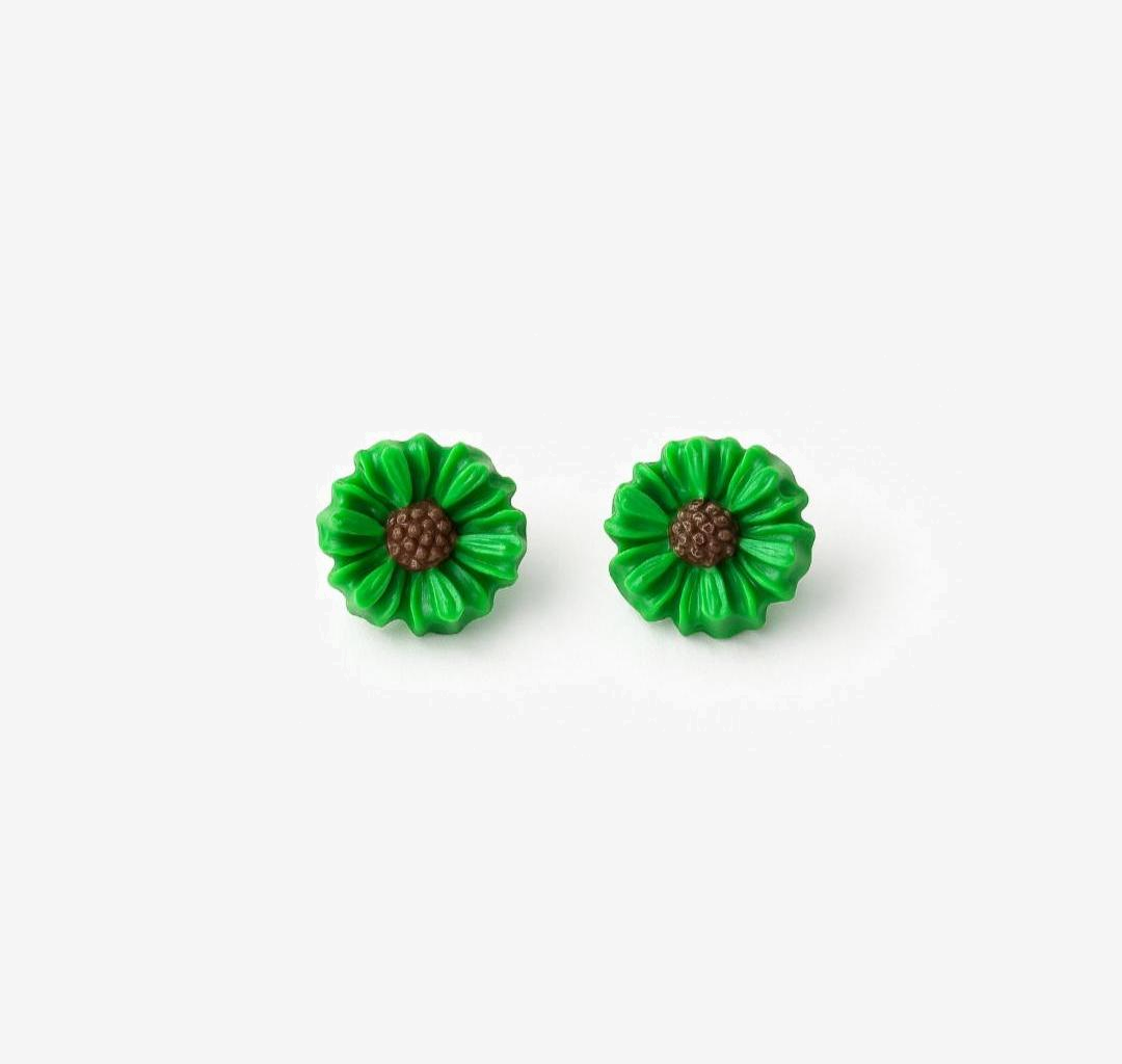 Small Green Daisy Stud Earrings