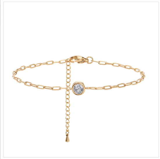 Paperclip Chain Bracelet with Central Solitaire Stone