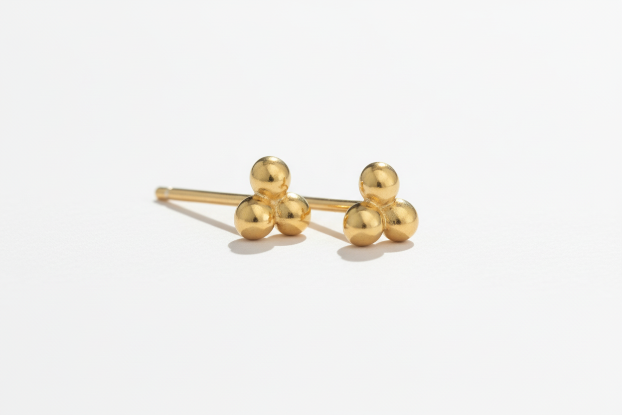 Three Dots Mini Clover Gold Stud Earrings