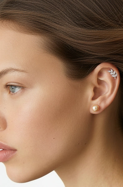 Leaf with Cubic Zirconia Stud in Silver