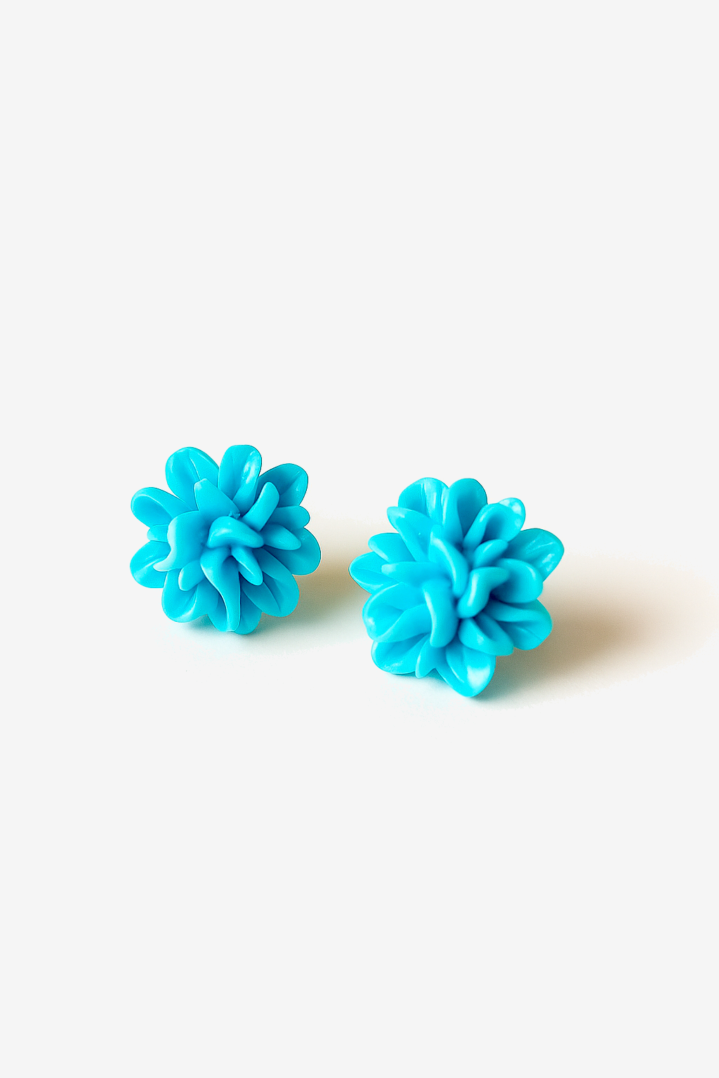 Bright Sea Blue Flower Earrings