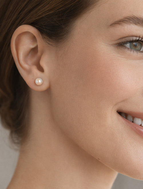Cream Freshwater Pearl Silver Stud Earrings