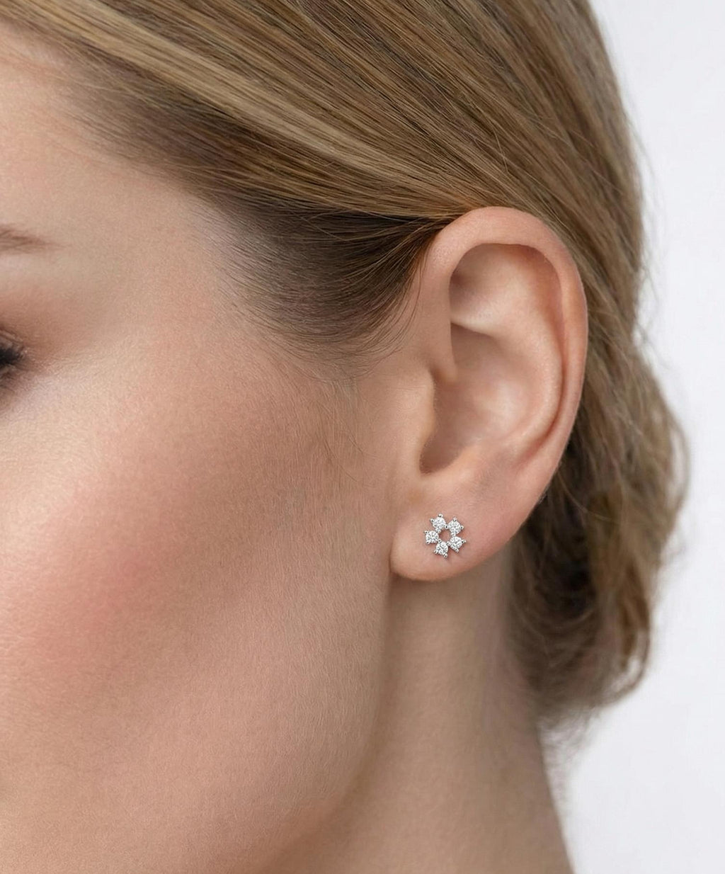 Gentle Circle Cubic Zirconia  Sterling Silver Stud Earrings