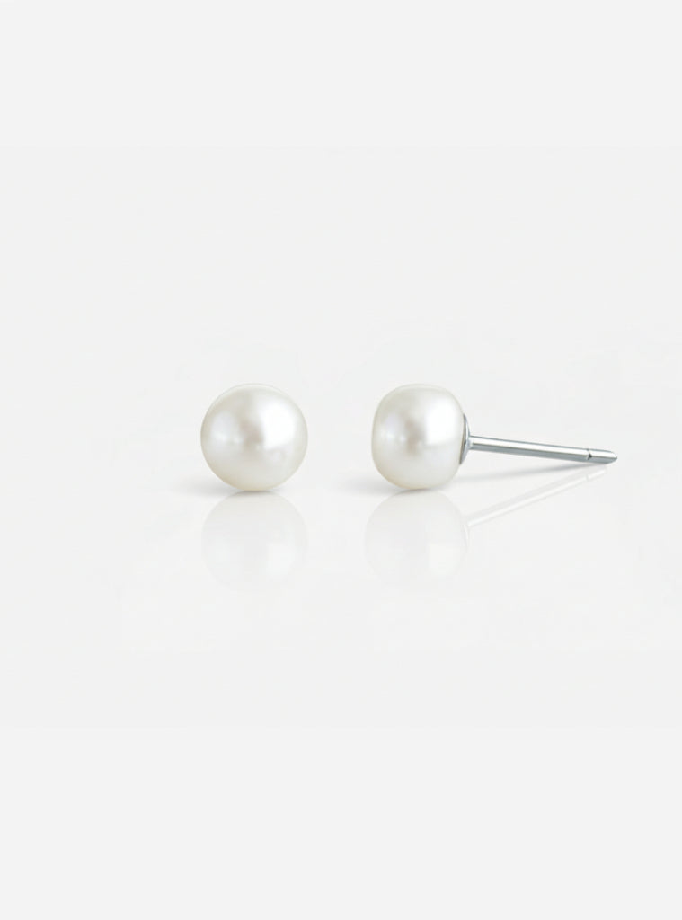 White Freshwater Pearl Silver Stud Earrings